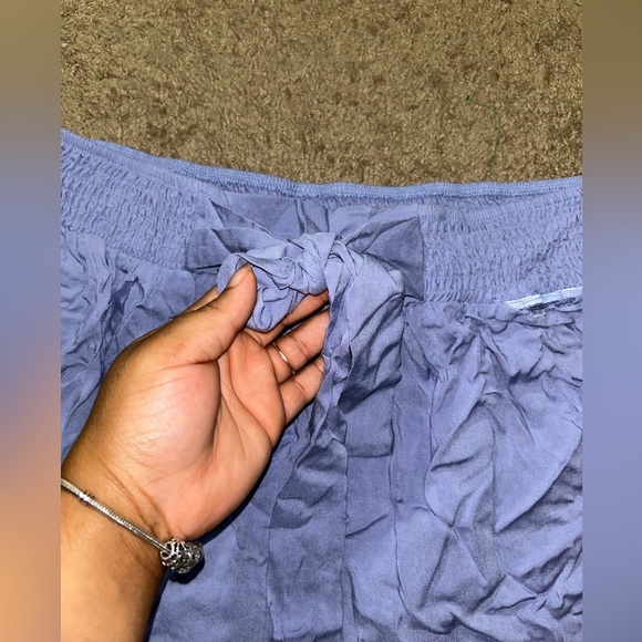 N.Y.L.A. Light Blue Relaxed Shorts - Picture 3 of 4